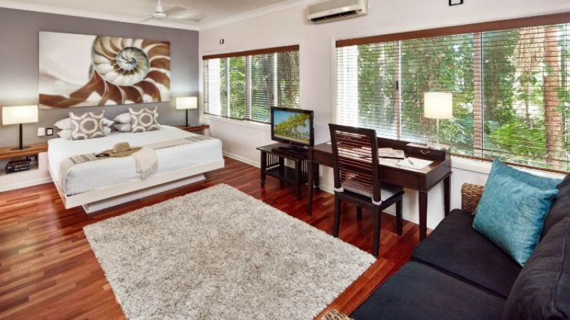 One bedroom apartment Alamanda Palm Cove