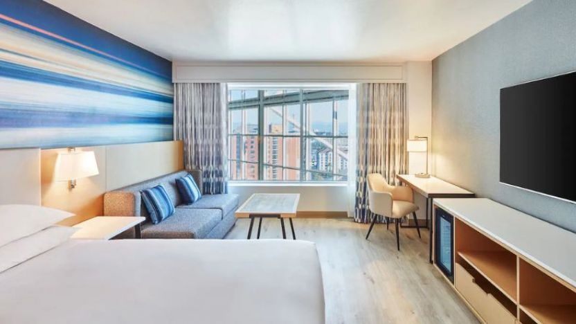 Hyatt Regency Orange County - Deluxe Room